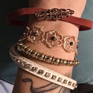 Charming Charlie/Cato Choker Lot